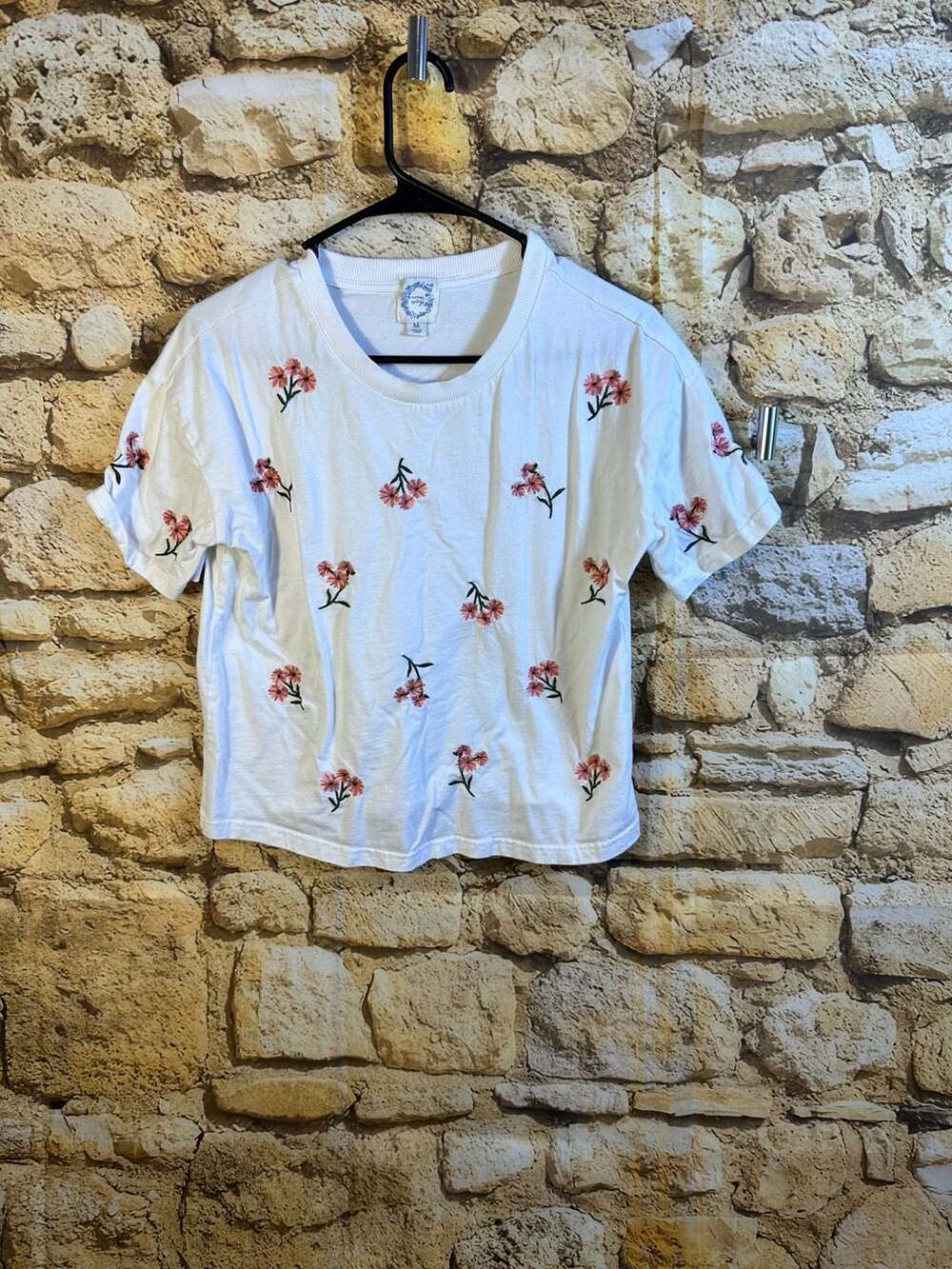 Blue Rain Floral Embroidered T-Shirt Size M White